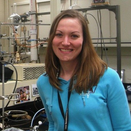 Woman with medium length brown hair
